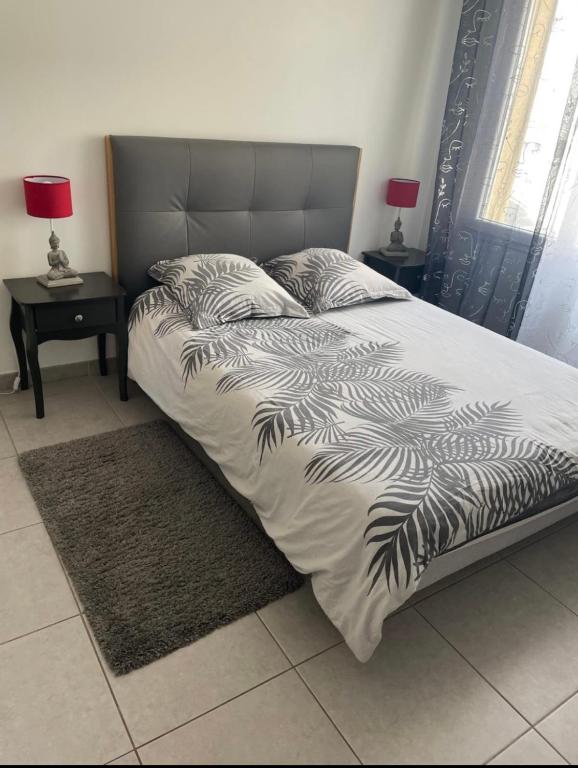 Studio à 300 m de la gare de Mantes-la-Jolie - B&B Mantes-la-Jolie