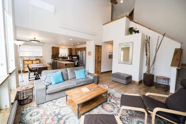 Sundance-2 miles to Rocky Mountain National Park - B&B Estes Park