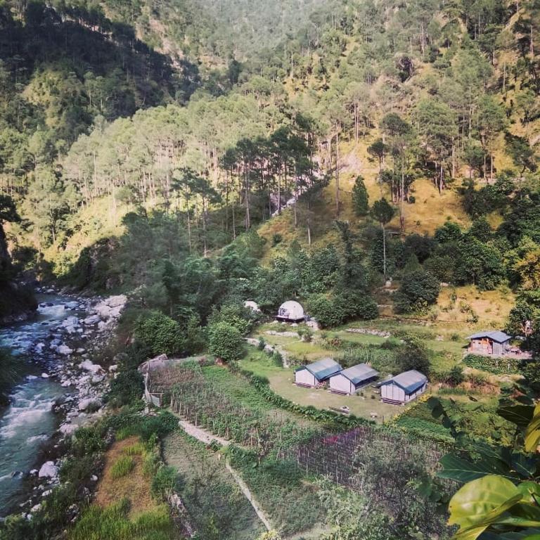 Glamping Tales by the Riverside - Luxury Geodesic Domes & Tents - B&B Bhimtal