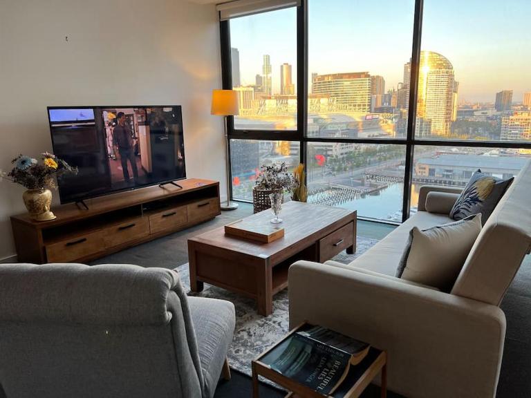 17 Floor Waterfront Apartment Docklands 2BR 2Car - Chambres d'hôtes Melbourne