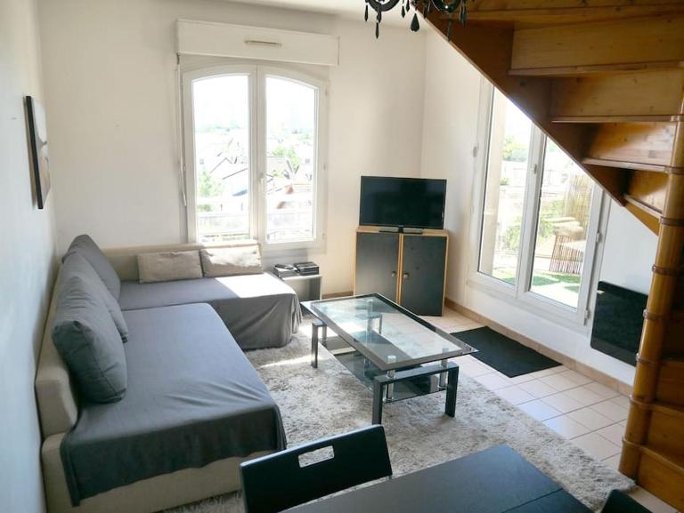 Bobigny : 2 pièces proche a86 et commerces - B&B Bobigny