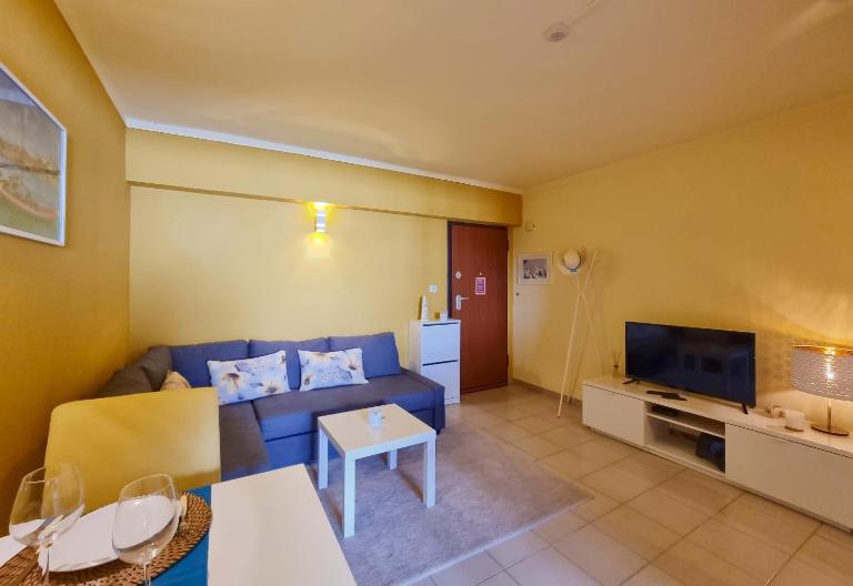 FLH Portimão Modest Flat with Balcony - Bed and Breakfast Portimão