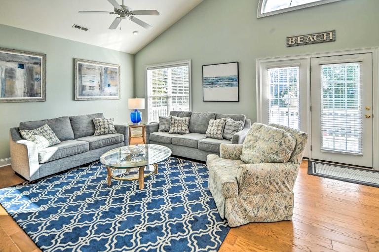 1 Mi to Beach + Hot Tub: Murrells Inlet Retreat! - Chambres d'hôtes Myrtle Beach