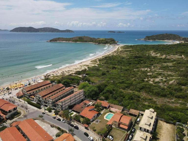 Flat frente mar na Praia do Pero com piscina - B&B Cabo Frio