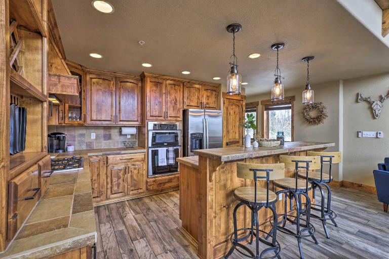 Colorado Escape w/ Mtn Views! 3 Mi to Winter Park - B&B Fraser