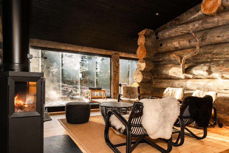 Keloruka 15 luxury lodge, 5 ensuite bedrooms, 250 m2, jacuzzi, 2 x ski pass - B&B Ruka
