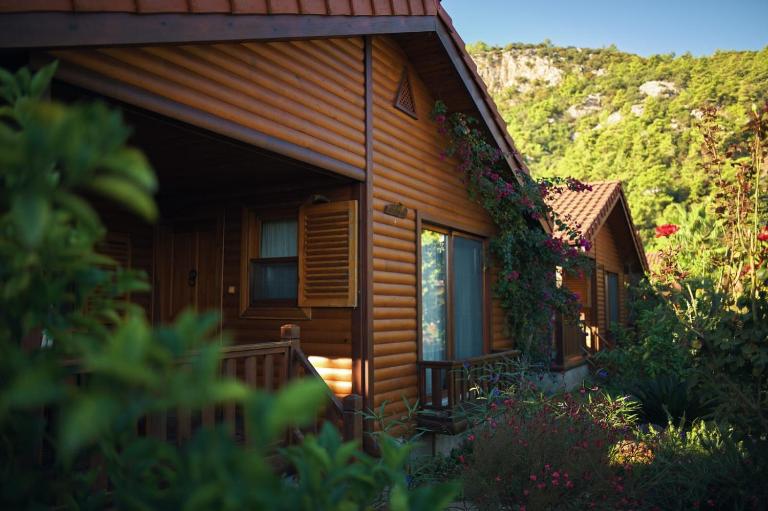 Leontopolis Apart Otel - B&B Çıralı