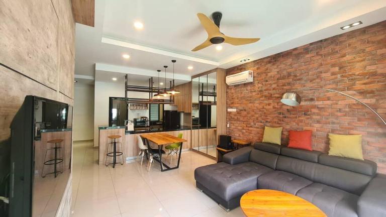 Palazio Mount Austin Modern Stylish 3 bedrooms balcony pool view high floor by GDRAGON HomeStay - B&B Johor Bahru