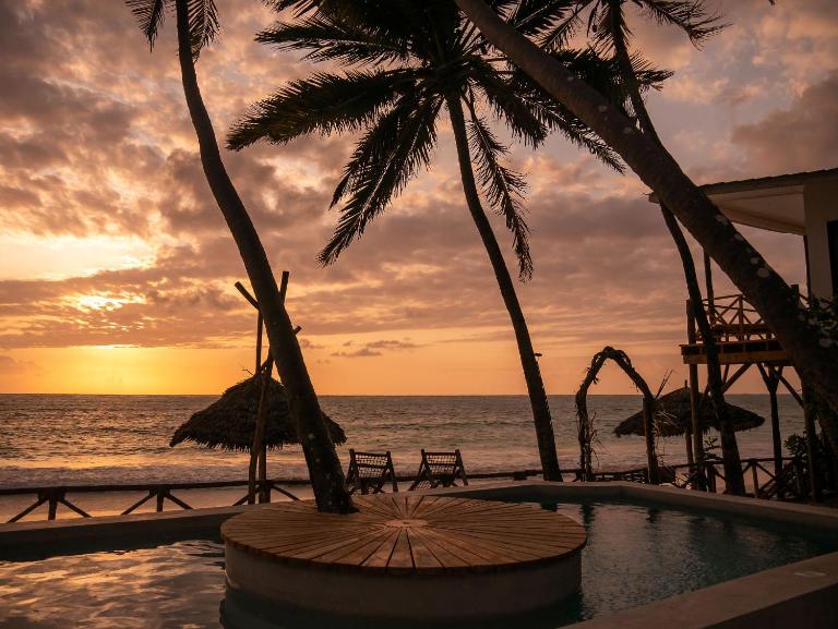 KIMA Serviced Beach House & Suites - B&B Bwejuu