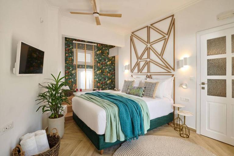 KaiZen Chania - New Central Apartment Just 350m Away With Private Jacuzzi and free parking! - B&B Chania