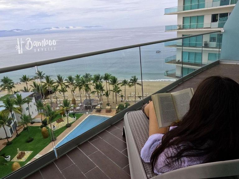 Icon Vallarta Beach front By Bamboo Skylife - B&B Puerto Vallarta
