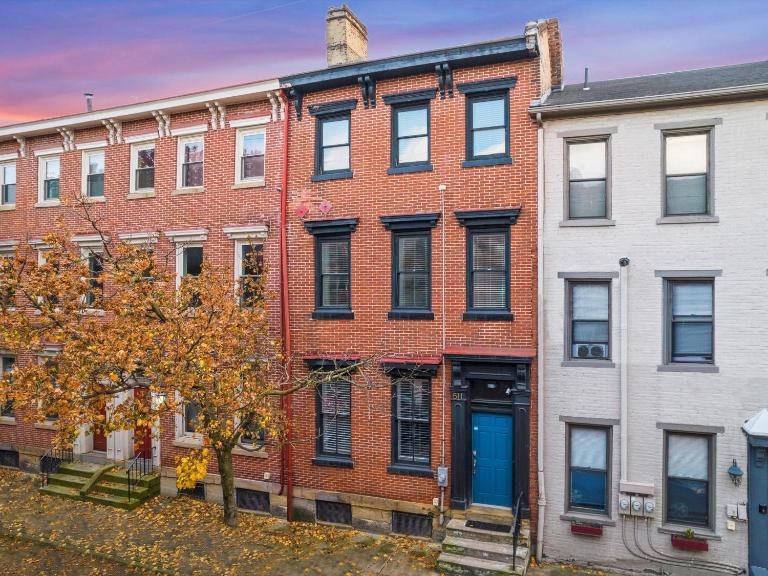 Stylish 4 Bedroom Loft Home, North Shore, City Skyline View Close to NHL, NFL - B&B Pittsburgh