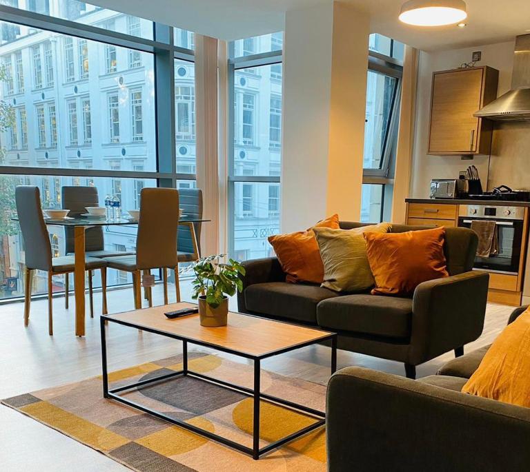 stylish two bed in the heart of the city - Bed and Breakfast Birmingham