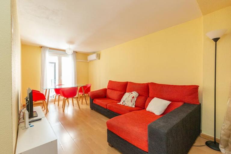 TEM - Apartamento muy céntrico, zona de MARCHA, 3º sin ascensor - B&B Zaragoza