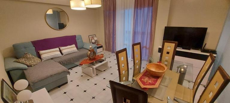 Cozy Apartment in Fuengirola! Bästa läge - B&B Fuengirola