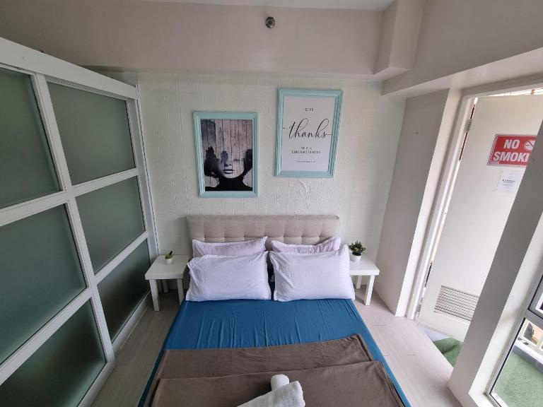 4 pax Tagaytay Prime Staycation WIFI NETFLIX and light cooking FREE VIEWDECK - B&B Tagaytay