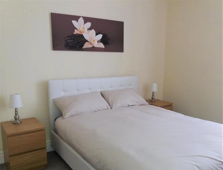 Home from Home near LFC & train station - B&B Liverpool