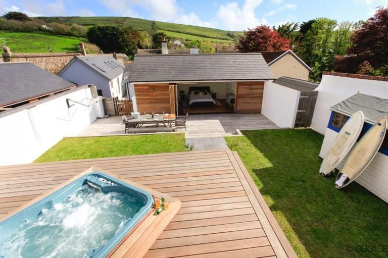 CROYDE WISTERIA COTTAGE 4 Bedrooms - B&B Croyde