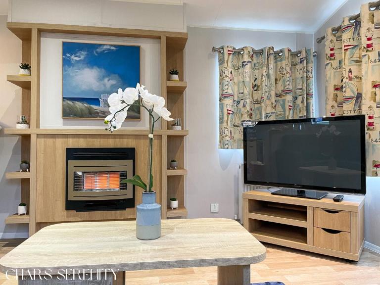 Lovely Holiday Home at Lyons Caravan Park! - B&B Prestatyn