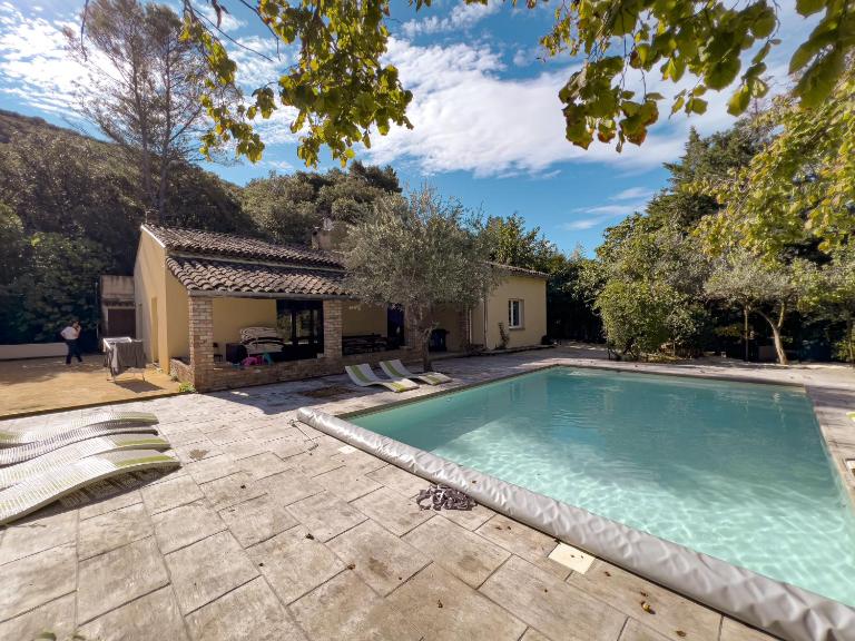 Demeure du Dragon 5 chambres Piscine- 10 lits - personnes - B&B Saint-Jean-du-Pin