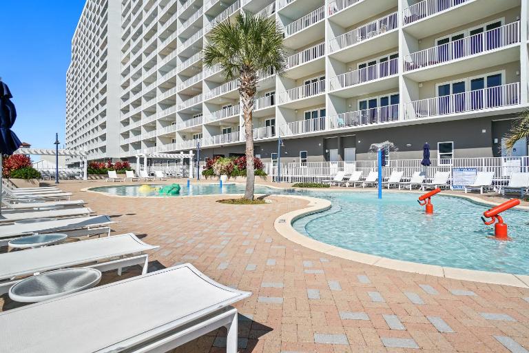 Laketown Wharf Resort by Panhandle Getaways - Chambres d'hôtes Panama City Beach