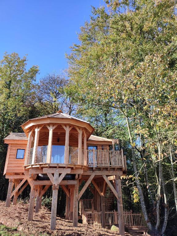 Le Domaine des Roches' L - Bed and Breakfast Gomené