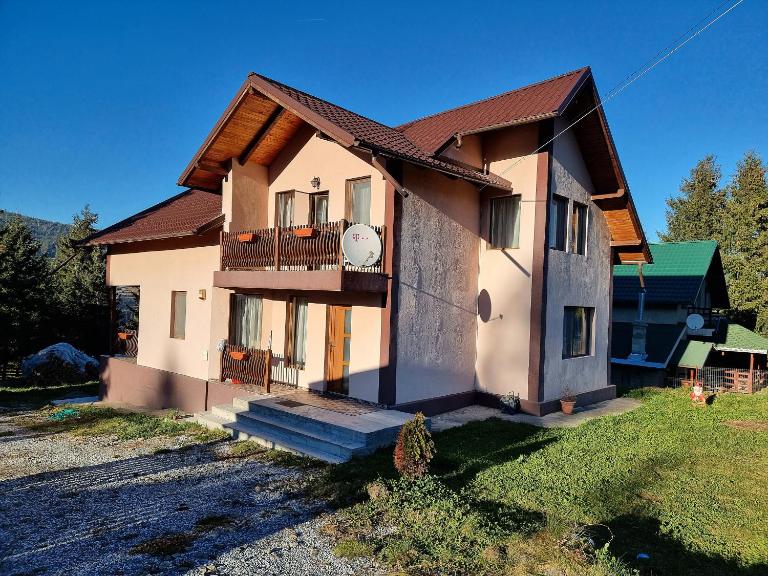 Casa Dragomir - B&B Plaiu Șarului
