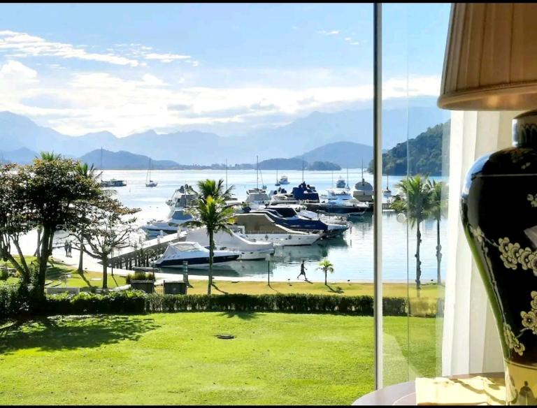 Frente & Vista do Mar - Ao Lado do Fasano - Angra dos Reis, RJ - Chambres d'hôtes Angra dos Reis
