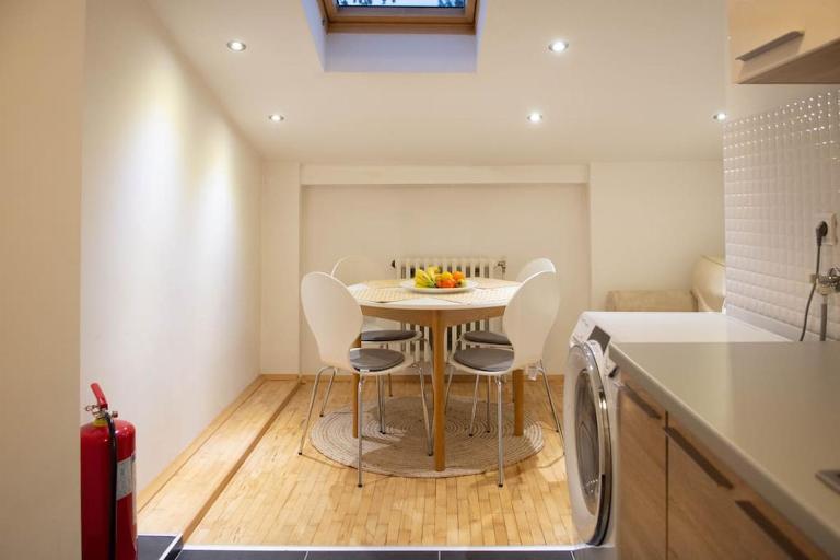 Lovely 2BDR Loft Apartment - Ferienwohnung Sarajevo