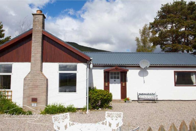 Lochside Cottage - near Aviemore - B&B Aviemore