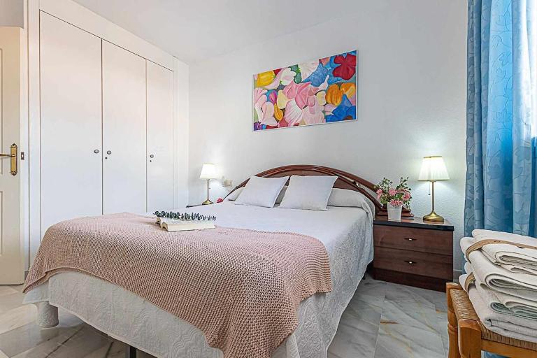 797 Holiday Rentals - Amplio piso para 4 en el centro de arroyo de la miel - Chambres d'hôtes Benalmádena