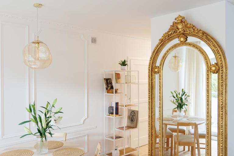 Maison Brühl - Apartamenty przy Ogrodzie Saskim - B&B Warsaw