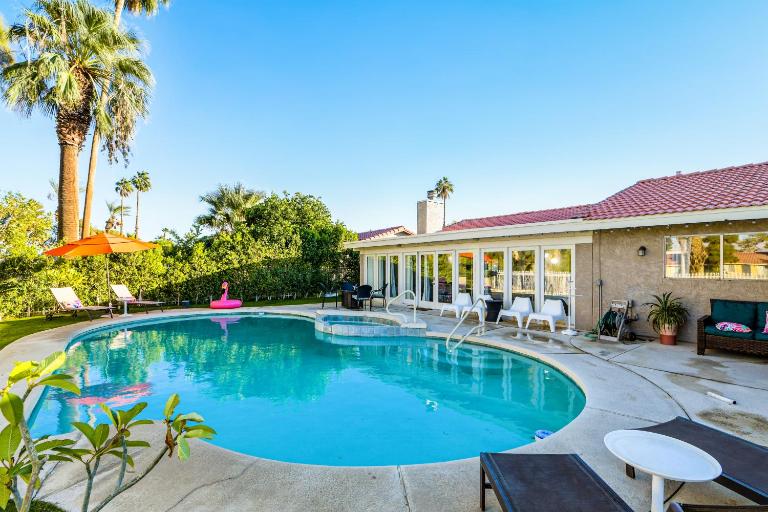 Desert Pool House: Sun, Swim, Sip & Stay - Ferienwohnung Indio