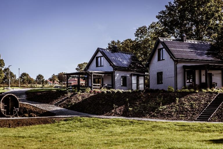 Domki na Kaszubach - Chabry i Rumianki - Roztoka, Przywidz - Basen Sauna Jacuzzi KASZUBY - B&B Roztoka