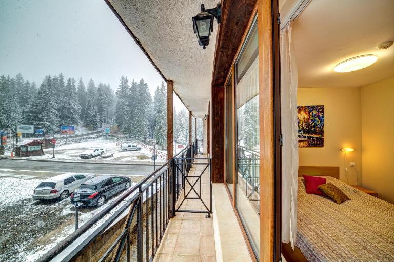 Cozy and Cute 1BD Apartment in The Castle Complex by Flat Mаnager - Chambres d'hôtes Pamporovo