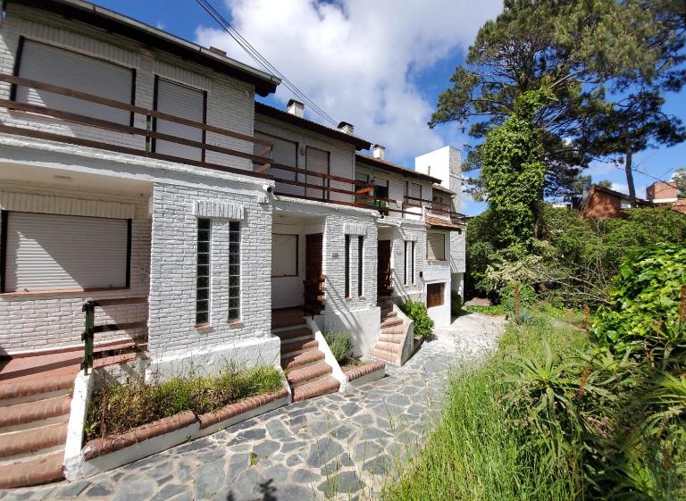 Complejo Nuevo Golf ACEPTO GRUPOS - Chambres d'hôtes Pinamar