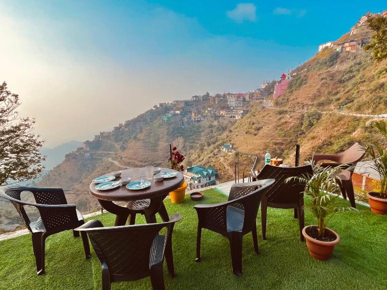 Vanshika homes Near mall road - Bed and Breakfast Kasauli