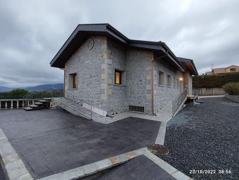 Casa con vistas a la Sierra de Guadarrama casavalleguadarrama - B&B Guadarrama