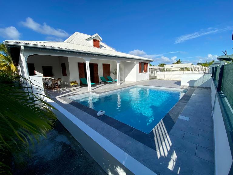 Villa les Lataniers St-Francois - B&B Saint-François