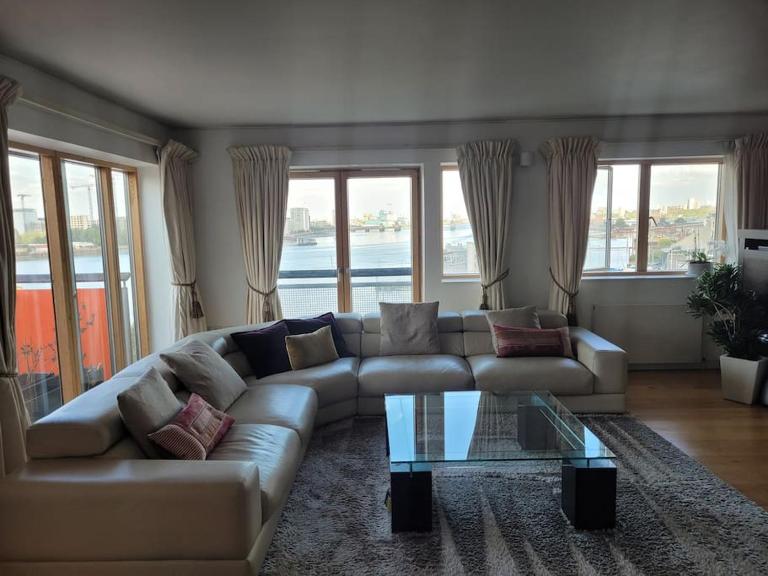 Stunning 3 Double Bedroom Apt in Greenwich near O2 - B&B Londres
