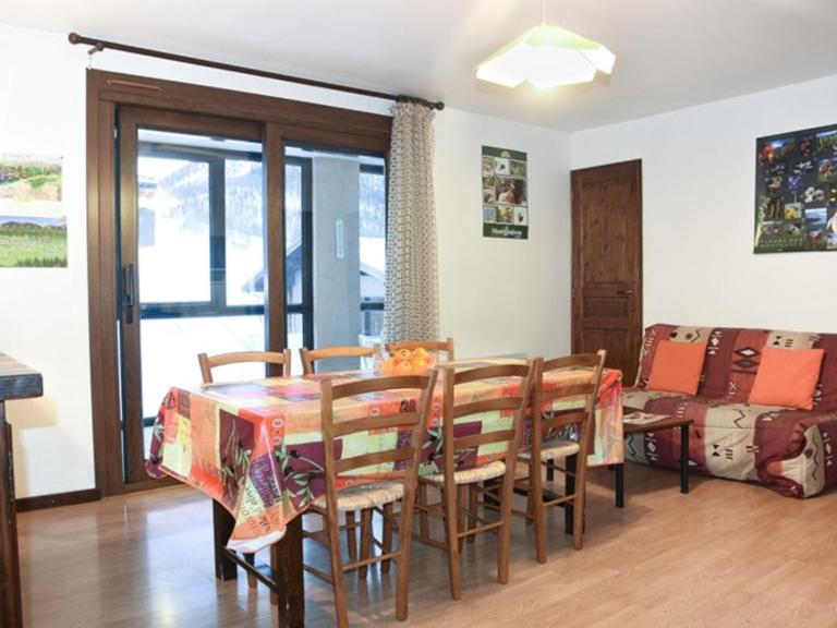 Appartement cosy 6/7 pers, au centre de Montgenèvre, exposé sud, loggia et casier à skis. - FR-1-266-109 - B&B Montgenèvre