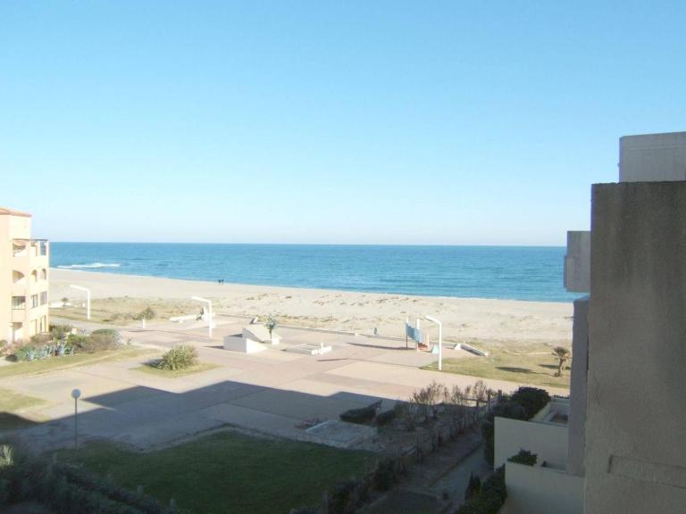 Grand T2 avec Piscine, Terrasse et Accès Direct à la Plage, 4 Personnes - Port Barcarès - FR-1-81-505 - Ferienwohnung Le Barcarès