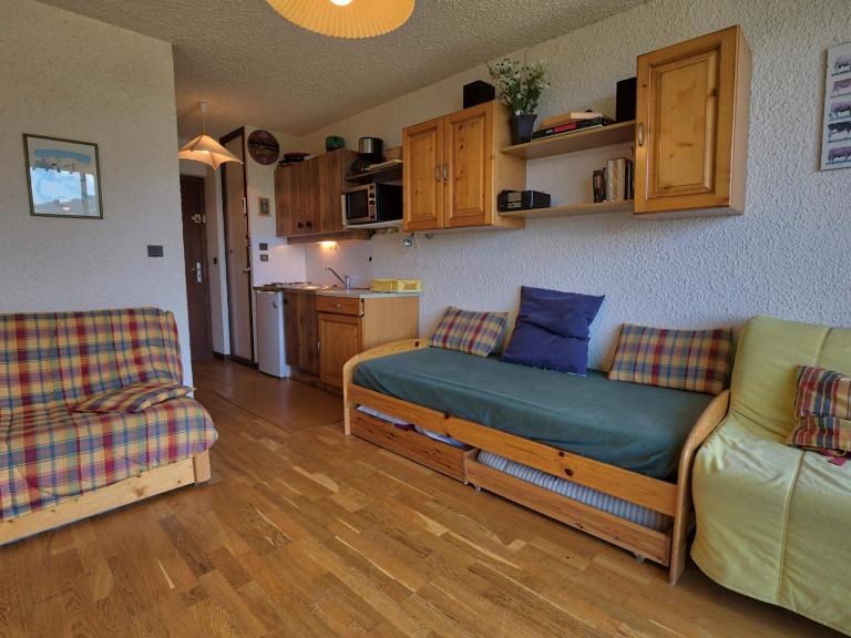 Studio skis aux pieds avec balcon et animaux acceptés - FR-1-505-50 - Chambres d'hôtes Notre-Dame-de-Bellecombe