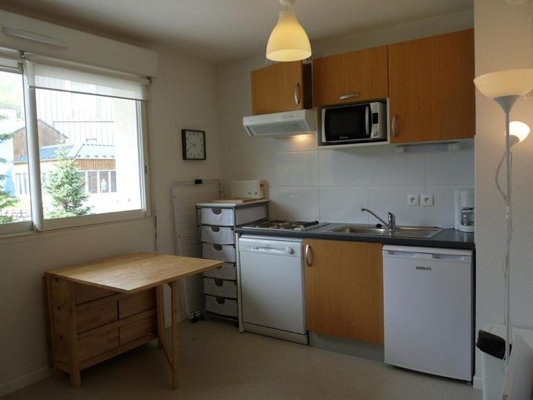 Appartement cosy 4 pers. sur les pistes, parking gratuit, casier à skis, lave-vaisselle, lave-linge - FR-1-602-47 - Ferienwohnung Arette
