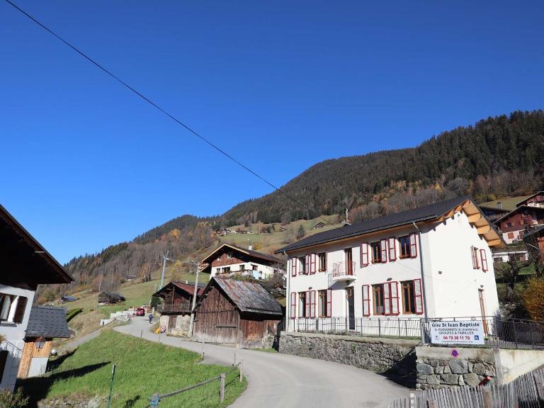 Gîte 15 pers. - Mobilité réduite - Proche Saint-Guérin - Parking, Salle de réunion, Ski room - FR-1-342-260 - B&B Beaufort
