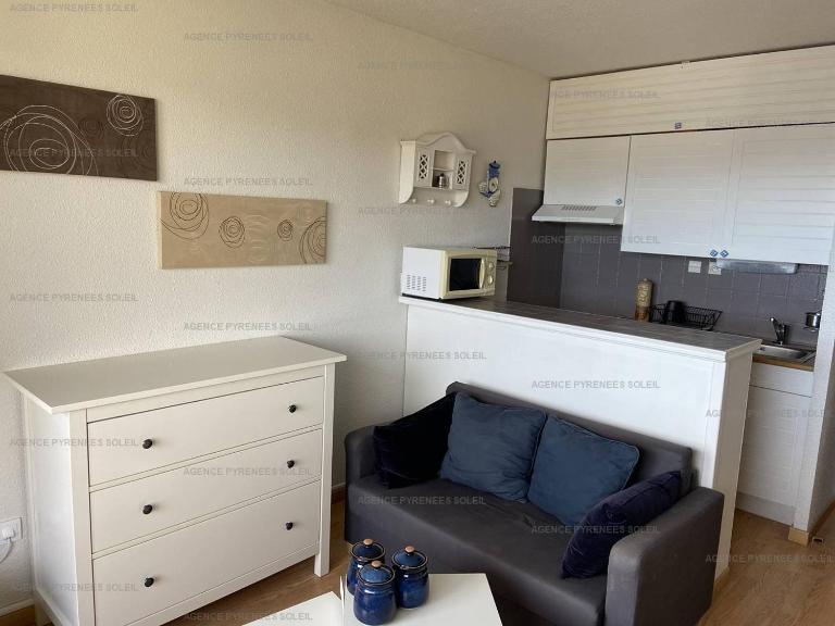 Studio cabine cosy avec balcon Sud, parking et WiFi aux Angles - FR-1-295-131 - B&B Les Angles