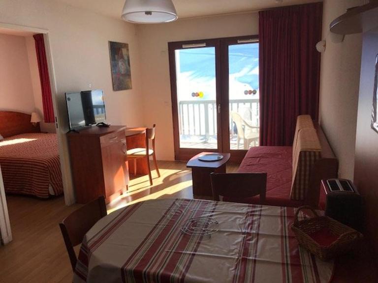 Appartement cosy 4 pers. avec terrasse, piscine, fitness et parking - À 300m des pistes - FR-1-404-336 - B&B La Mongie