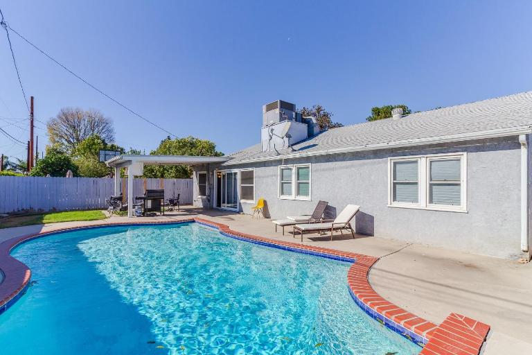 4 bedroom house with a pool - B&B Roseto