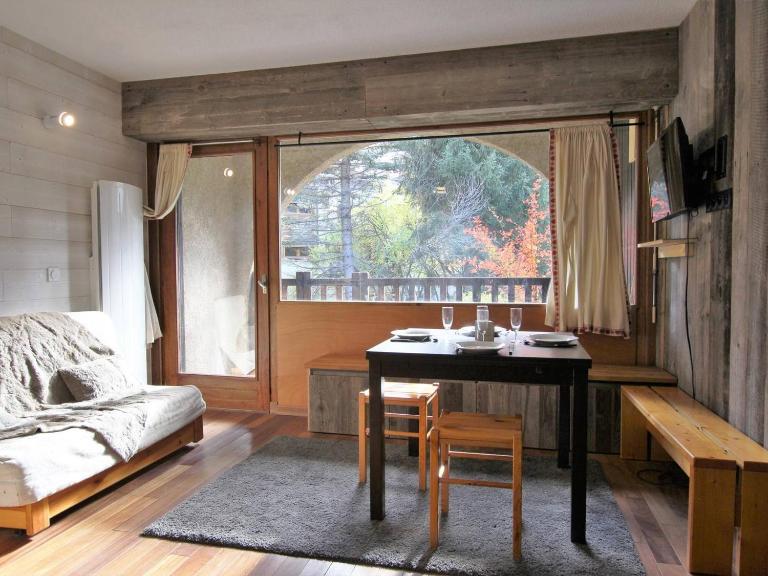 Appartement à Chantemerle, 6 pers. avec Terrasse et Garage, Proche des Pistes - Wifi Inclus - FR-1-330E-109 - B&B Saint-Chaffrey