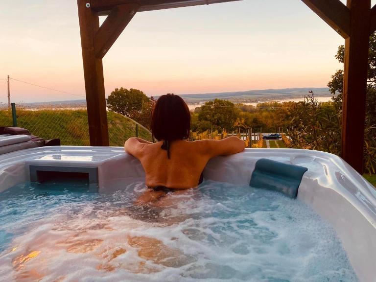 Boti Hill Natural - B&B Tihany